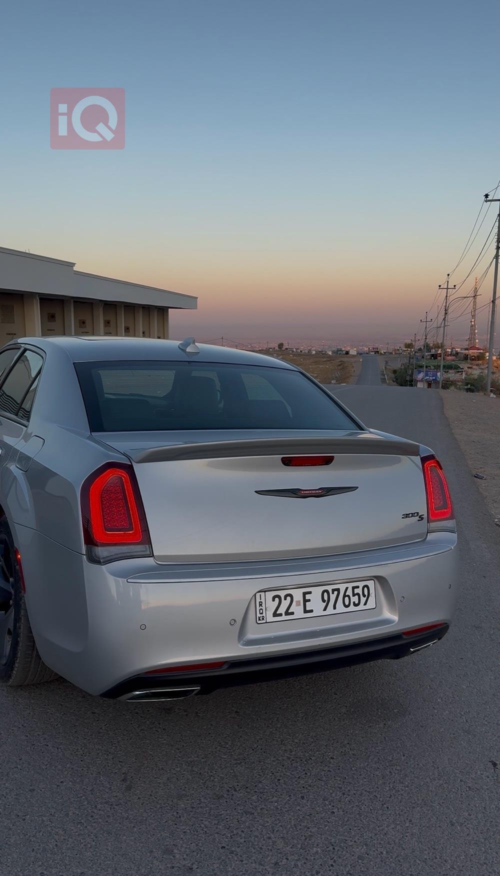 کرایسلەر 300